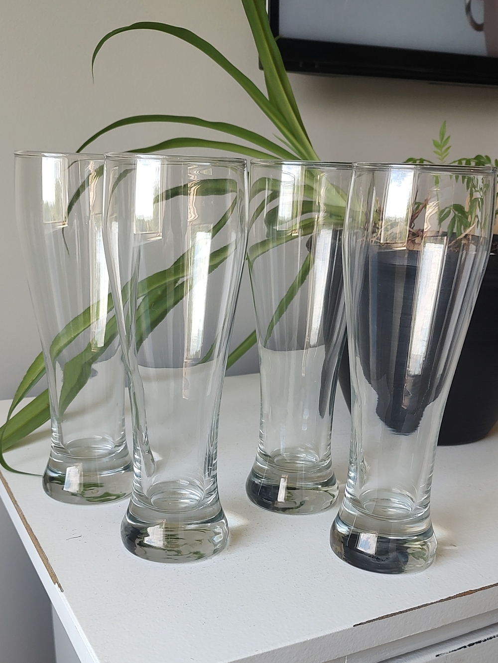 Bundle Of 4 Clear Tall Beer Glasses